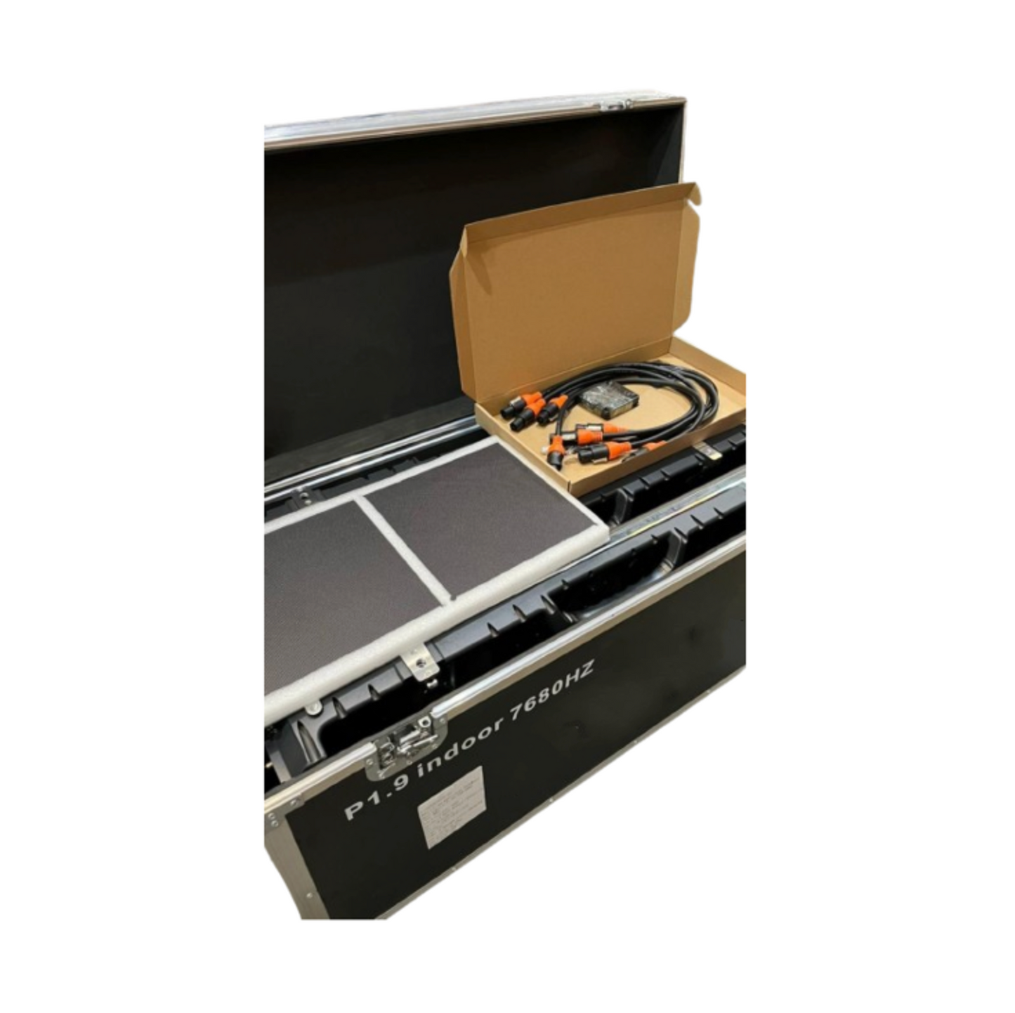 Painel de LED P1.9 Indoor 0,50m x 1,00m (LxA) Imantado (manutenção frontal)